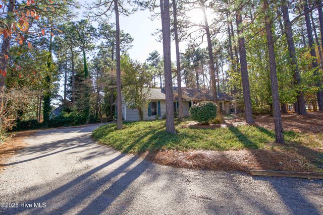 150 Pebble Beach Place, Southern Pines, NC 28387