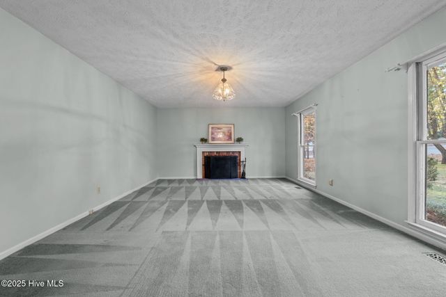 150 Pebble Beach Place, Southern Pines, NC 28387