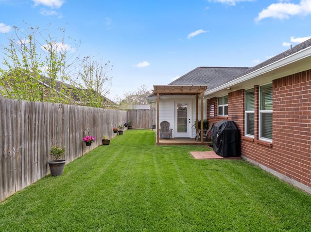 606 Walnut Street, Sweeny, TX 77480