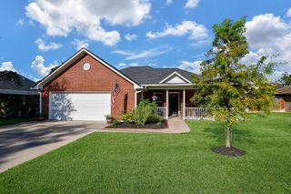 606 Walnut Street, Sweeny, TX 77480