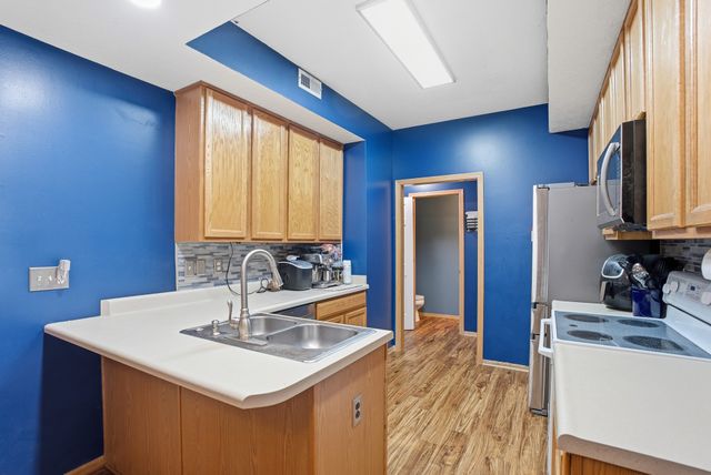 822 Red Hawk Way SE, Altoona, IA 50009