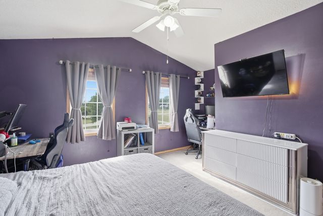 822 Red Hawk Way SE, Altoona, IA 50009