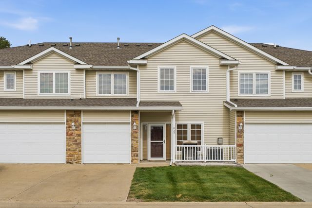 822 Red Hawk Way SE, Altoona, IA 50009
