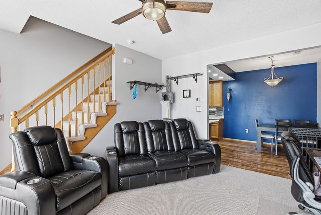 822 Red Hawk Way SE, Altoona, IA 50009
