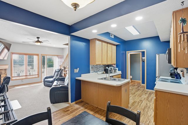 822 Red Hawk Way SE, Altoona, IA 50009