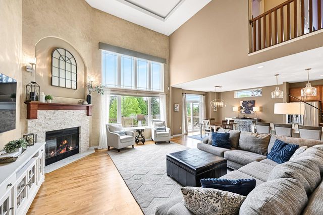 W218N5455 Taylors Woods DRIVE, Menomonee Falls, WI 53051