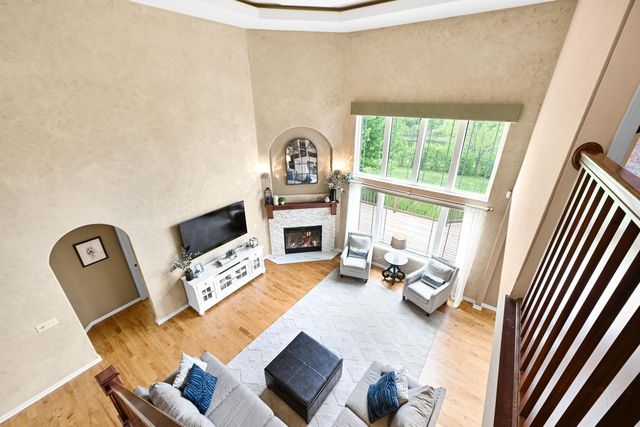 W218N5455 Taylors Woods DRIVE, Menomonee Falls, WI 53051