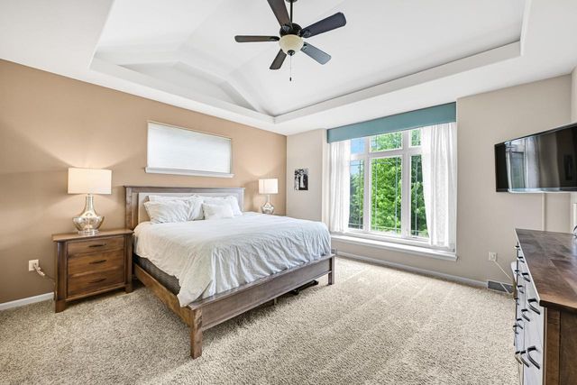 W218N5455 Taylors Woods DRIVE, Menomonee Falls, WI 53051