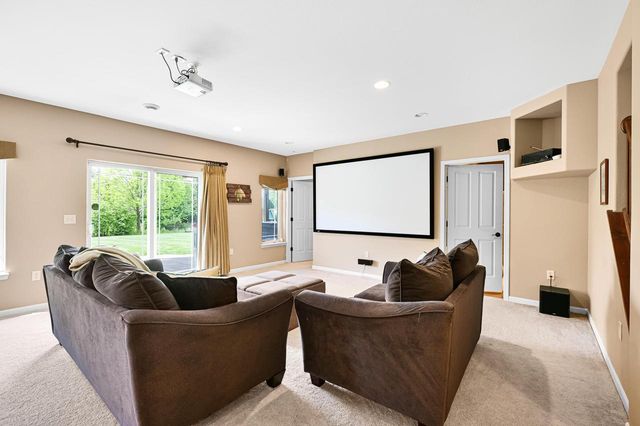 W218N5455 Taylors Woods DRIVE, Menomonee Falls, WI 53051