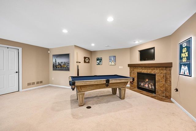 W218N5455 Taylors Woods DRIVE, Menomonee Falls, WI 53051
