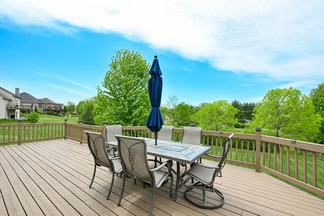 W218N5455 Taylors Woods DRIVE, Menomonee Falls, WI 53051