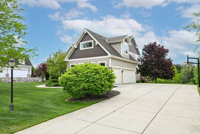 W218N5455 Taylors Woods DRIVE, Menomonee Falls, WI 53051