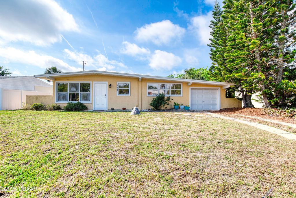 114 Lynnhurst Drive, Ormond Beach, FL 32176
