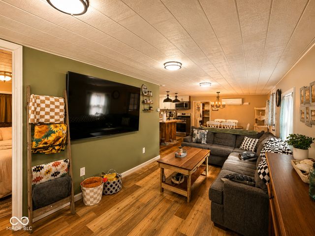 1891 E 150 S, Rockville, IN 47872