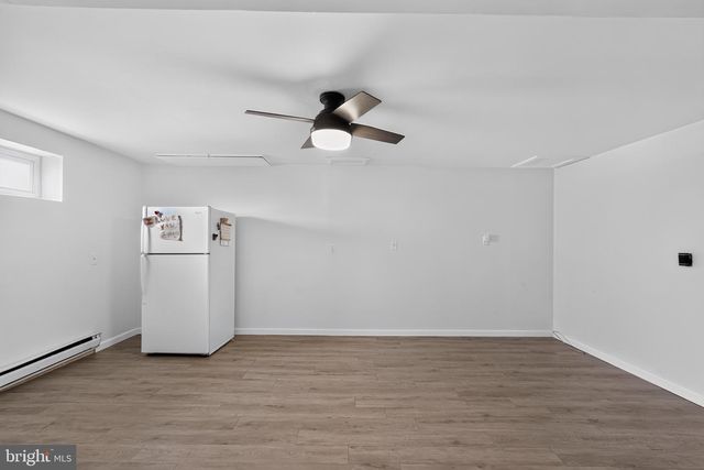 908 RONNIE CIR, Philadelphia, PA 19128