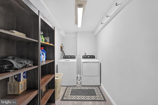 908 RONNIE CIR, Philadelphia, PA 19128