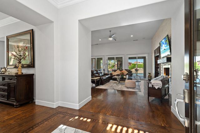 4 Via Santo Tomas Drive, Rancho Mirage, CA 92270