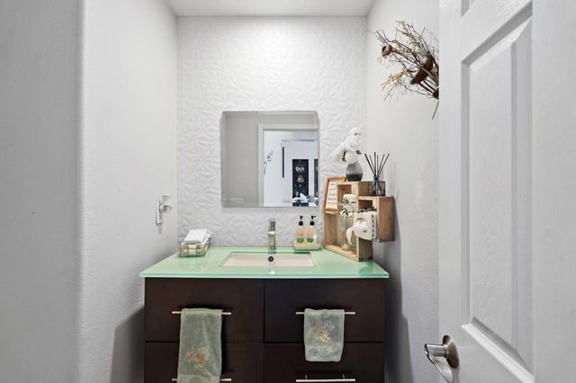 4 Via Santo Tomas Drive, Rancho Mirage, CA 92270