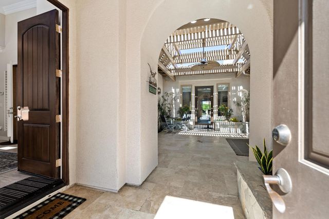 4 Via Santo Tomas Drive, Rancho Mirage, CA 92270