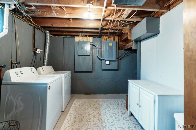 1296 93rd Street, Niagara Falls, NY 14304