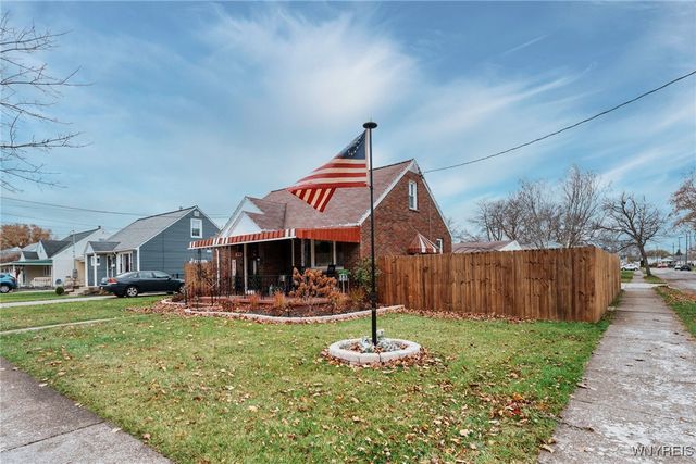 1296 93rd Street, Niagara Falls, NY 14304