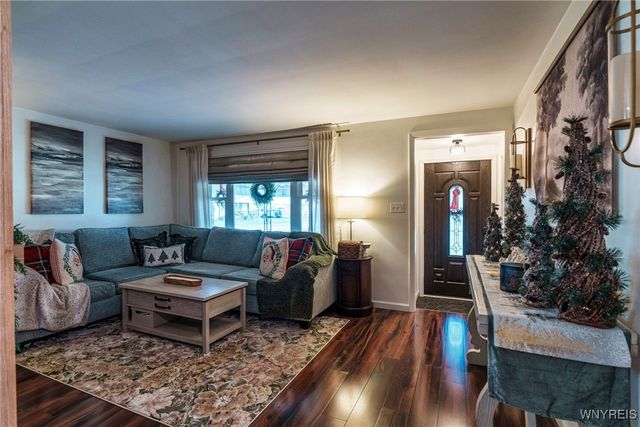 1296 93rd Street, Niagara Falls, NY 14304