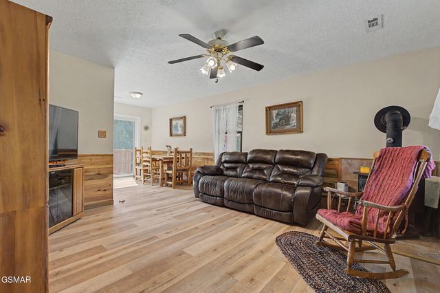 4246 Meadow Circle, Kodak, TN 37764
