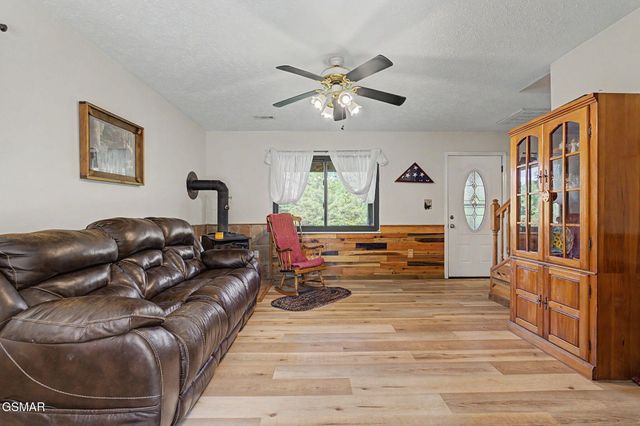 4246 Meadow Circle, Kodak, TN 37764