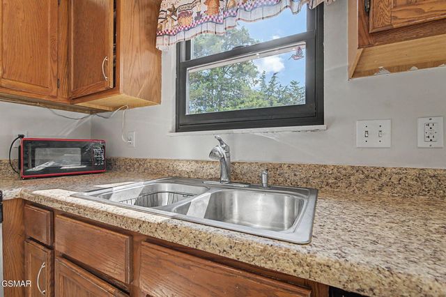 4246 Meadow Circle, Kodak, TN 37764