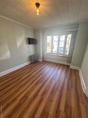 7834 79th Street, Glendale, NY 11385