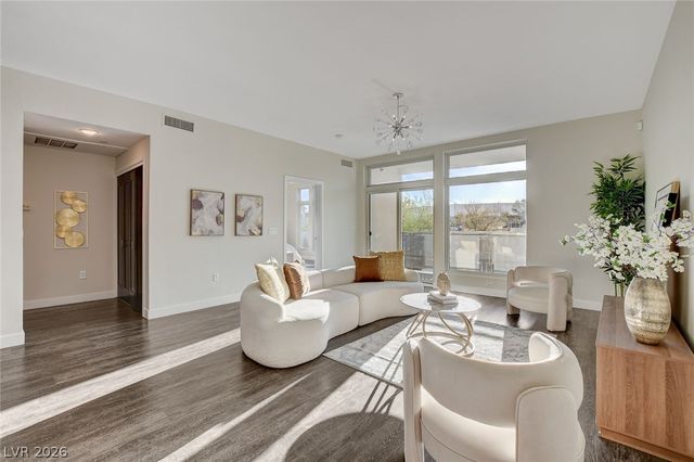 8925 West Flamingo Road 111, Las Vegas, NV 89147