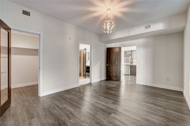 8925 West Flamingo Road 111, Las Vegas, NV 89147