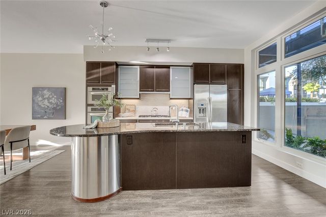 8925 West Flamingo Road 111, Las Vegas, NV 89147