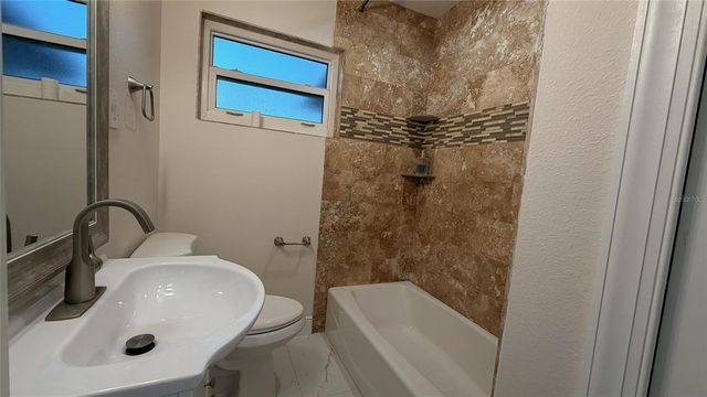 3727 OVERLOOK DRIVE NE, St Petersburg, FL 33703