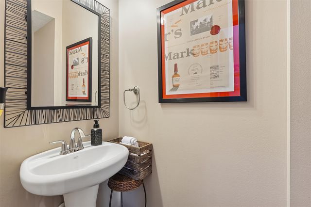 7502 Barnsley Drive, Johnston, IA 50131