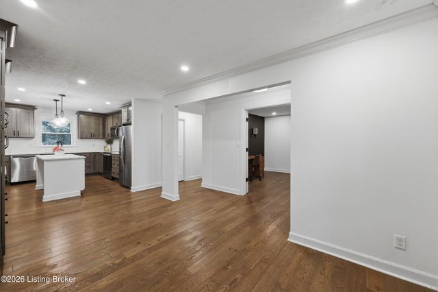 360 Rockwood Ln, Mt Washington, KY 40047