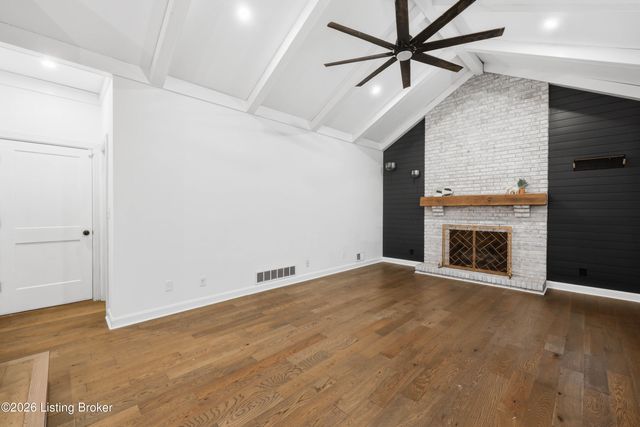 360 Rockwood Ln, Mt Washington, KY 40047