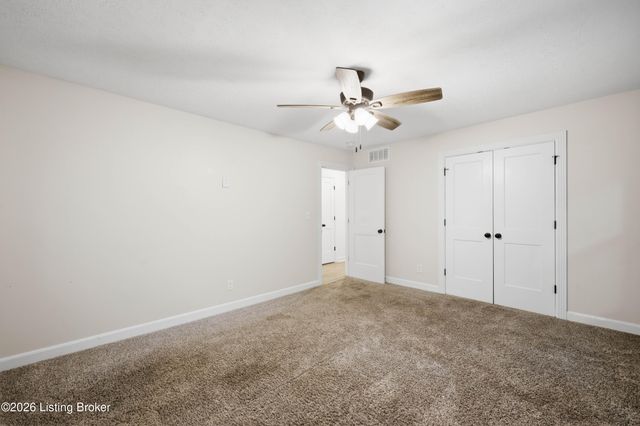 360 Rockwood Ln, Mt Washington, KY 40047