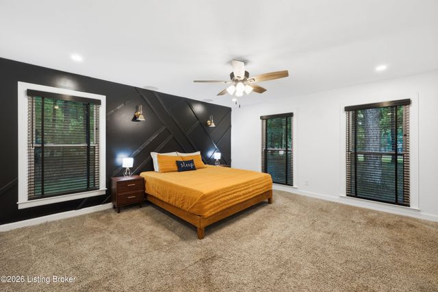 360 Rockwood Ln, Mt Washington, KY 40047