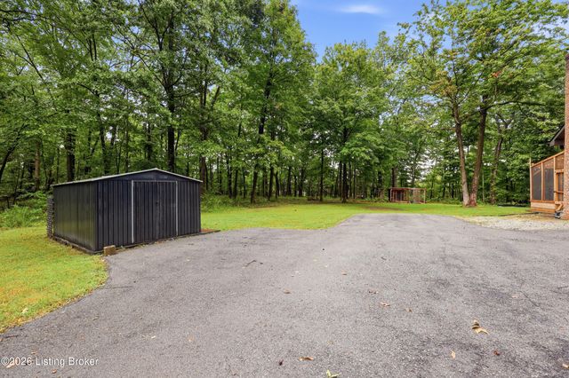 360 Rockwood Ln, Mt Washington, KY 40047