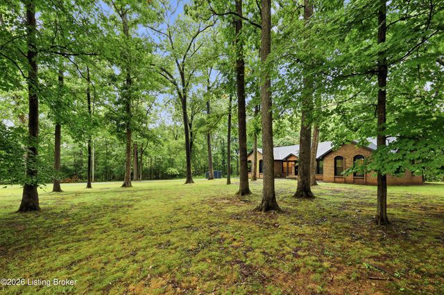 360 Rockwood Ln, Mt Washington, KY 40047