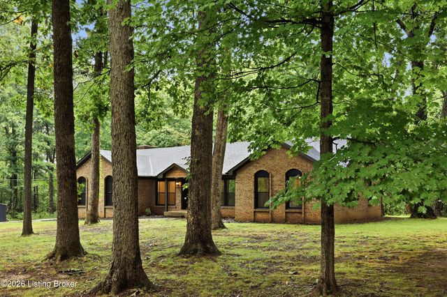 360 Rockwood Ln, Mt Washington, KY 40047