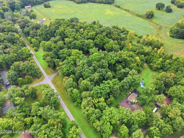 360 Rockwood Ln, Mt Washington, KY 40047