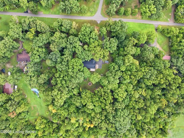 360 Rockwood Ln, Mt Washington, KY 40047