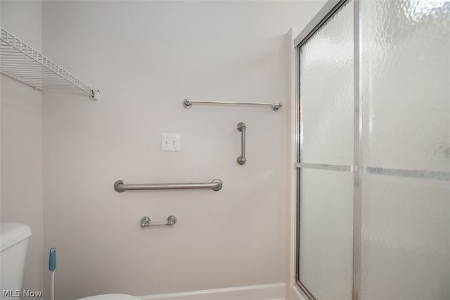 14450 Baywood Lane, Strongsville, OH 44136