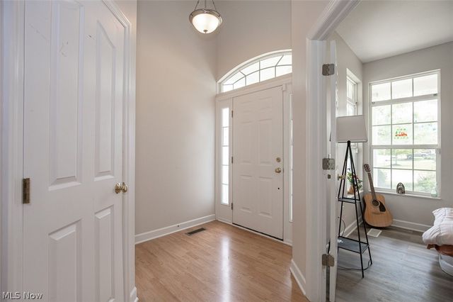 14450 Baywood Lane, Strongsville, OH 44136