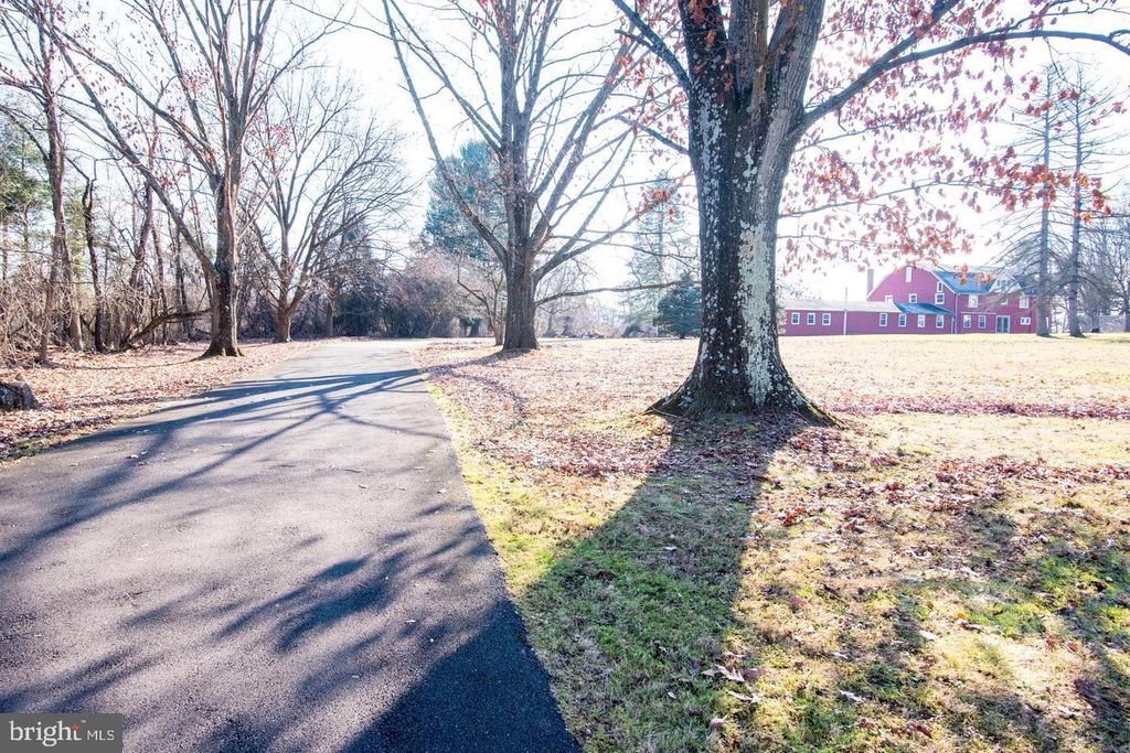 182 LEVEL RD, COLLEGEVILLE, PA 19426 — exterior