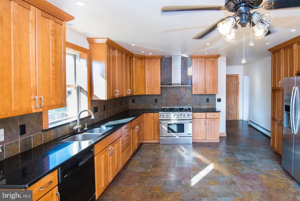 182 LEVEL RD, COLLEGEVILLE, PA 19426 — photo 2