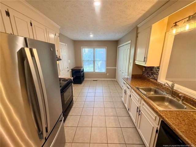 146 Greentree Drive, Raeford, NC 28376