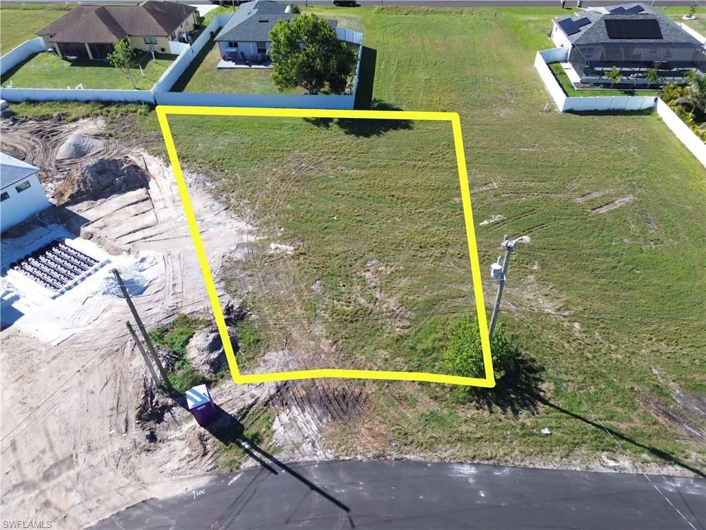 36 SW 21st AVE, CAPE CORAL, FL 33991 — photo 2